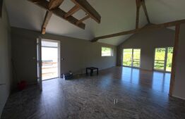 Casă cu priveliște superbă–5 camere, 125 mp utili, teren 10 ari- zona Unirea