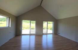 Casă cu priveliște superbă–5 camere, 125 mp utili, teren 10 ari- zona Unirea