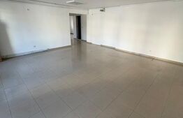 Spatiu comercial cu vad comercial strada Andrei Muresanu, 75 mp