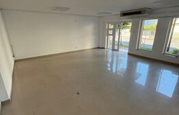 Spatiu comercial cu vad comercial strada Andrei Muresanu, 75 mp