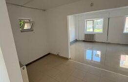 Spatiu comercial cu vad comercial strada Andrei Muresanu, 75 mp