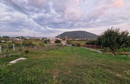 Casa de vanzare + teren 1000mp la doar 9 km de Bistrita. zona Crainimat