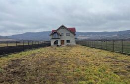 Casa Individuala, 230 mp, 2900 mp teren, 15 km de Bistrita 2900 mp teren