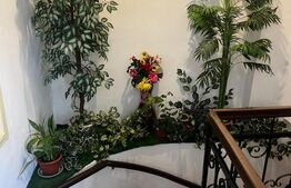 Apartament la casa,cu 5 camere, 89 mp, in zona centrala