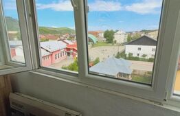 Apartament 3 camere, 70 mp, etajul 4 – Beclean