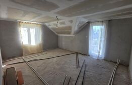 Casa de vanzare, cu 4 dormitoare si 10 arii teren, zona Unirea