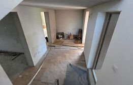 Casa de vanzare, cu 4 dormotoare si 10 ari teren, zona Unirea