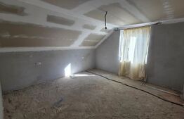 Casa de vanzare, cu 4 dormitoare si 10 arii teren, zona Unirea