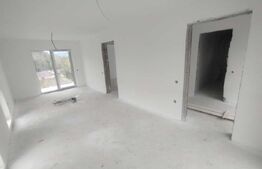 Casa 111 mp,pe 2 nivele cu 4 camere,570 mp teren,zona Valea Jelnei