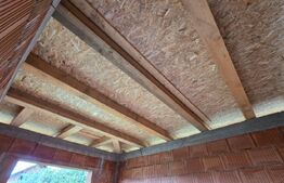  Casă  pe un nivel, 3 camere, 100 mp și teren generos de 500 mp - zona Unirea