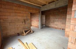  Casă  pe un nivel, 3 camere, 100 mp și teren generos de 500 mp - zona Unirea