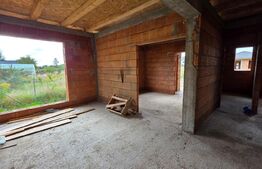  Casă  pe un nivel, 3 camere, 100 mp și teren generos de 500 mp - zona Unirea