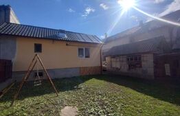 Casa cu 3 camere, 90 mp, zona Beclenut