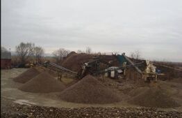 Balastiera functionala,utilaje,hala,6 hectare de teren,zona Mocod