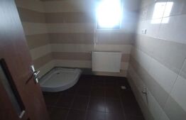 Casa de 140 mp, pe 2 nivele, 4 camere, oras Beclean