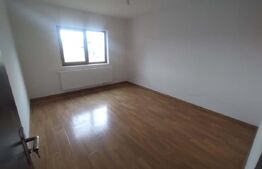 Casa de 140 mp, pe 2 nivele, 4 camere, oras Beclean