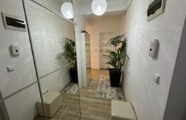 Apartament de vânzare, cu 3 camere, mobilat și utilat, zona centrala