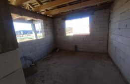 Casa cu 4 camere, 153 mp utili, teren 1000 mp extravilan, utilitati, zona Jelna