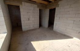 Casa cu 4 camere, 153 mp utili, teren 1000 mp extravilan, utilitati, zona Jelna