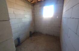 Casa cu 4 camere, 153 mp utili, teren 1000 mp extravilan, utilitati, zona Jelna