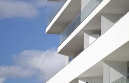 Apartament 3 camere, finisat lux, bloc nou, zona de Sud