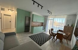 Închiriez apartament 3 camere, finisat și utilat, în zona centrală