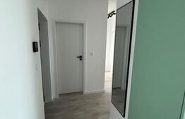 Închiriez apartament 3 camere, finisat și utilat, în zona centrală