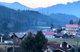 VAND 2500 MP DE TEREN INTRAVILAN LA COLIBITA