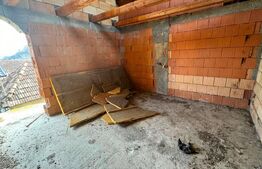 VAND CASA SI TEREN IN ARCALIA, CU TOATE UTILITATILE SI 19 ARI DE TEREN 