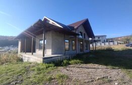 Casa 5 camere,2 nivele,150 mp,1500 mp de teren,zona Dealu Jelnei