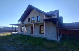 Casa 5 camere,2 nivele,150 mp,1500 mp de teren,zona Dealu Jelnei