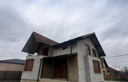 Casă de vânzare Strada Slătiniței -unirea -
