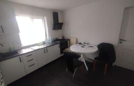 Casa pe 2 nivele, cu 5 camere si 140 mp + teren 850 mp oras, Beclean-Romfulda