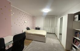 Apartament decomandat, 3 camere, etaj 1, lângă Spitalul Județean – mobilat