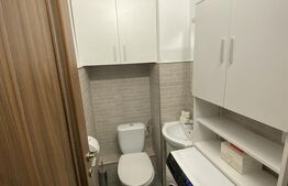 Apartament decomandat, 3 camere, etaj 1, lângă Spitalul Județean – mobilat