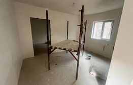 Apartament 3 camere, semifinisat, zona Piata Decebal