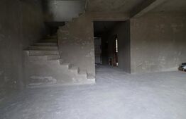 Casa cu 4 camere, 118 mp, zona Podul Jelnei