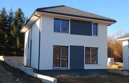 Casa cu 4 camere, 118 mp, zona Podul Jelnei