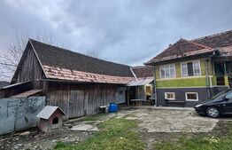 Casă tradițională bătrânească în Galatii Bistriței, cu teren generos și anexe 