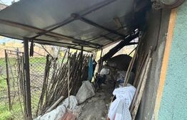 Casă tradițională bătrânească în Galatii Bistriței, cu teren generos și anexe 