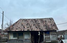 Casă tradițională bătrânească în Galatii Bistriței, cu teren generos și anexe 