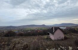 Teren intravilan 700 mp, cu toate utilitățile – priveliște deosebită