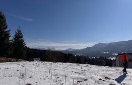 Teren de vânzare la Colibița – cu vedere panoramică spre lac și POTENȚIAL TURIST