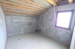 Casă spațioasă de vânzare, cu 4 camere, 150 mp, Bistrita, zona Sigmir