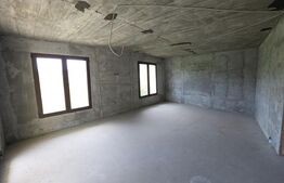 Casă spațioasă de vânzare, cu 4 camere, 150 mp, Bistrita, zona Sigmir