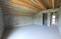 Casă spațioasă de vânzare, cu 4 camere, 150 mp, Bistrita, zona Sigmir