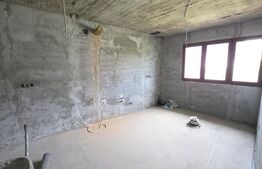 Casă spațioasă de vânzare, cu 4 camere, 150 mp, Bistrita, zona Sigmir