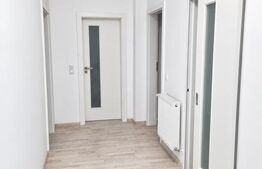 Apartament  77 mp utili – locuință, cabinet, spatiu comercial