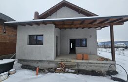 Casa semifinisata de vanzare - Jelna