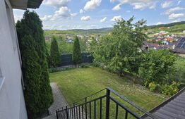 Casa D+P+E, pe Aleea Trifoiului, zona linistita!